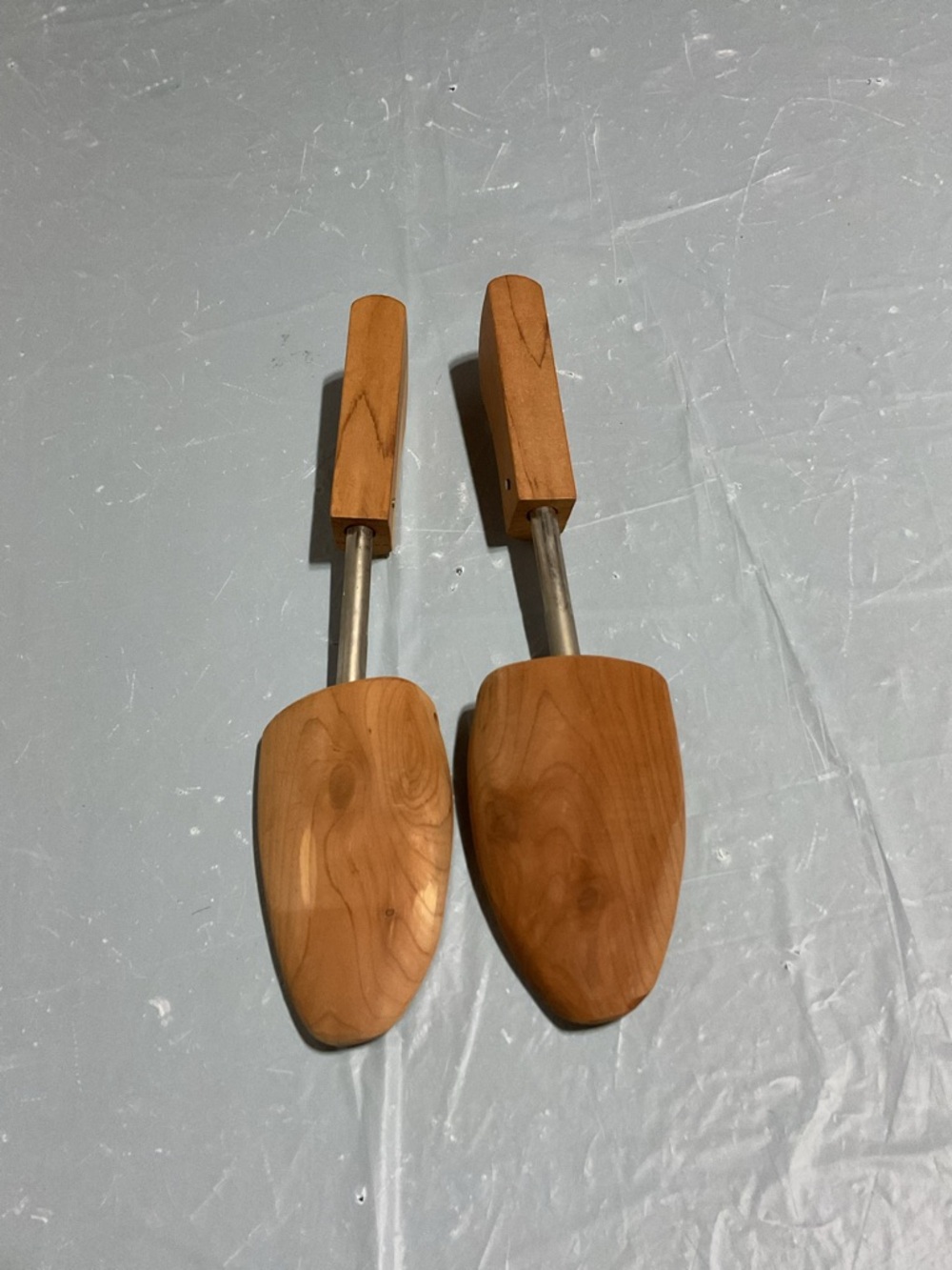 Wooden Shoe Trees - Pair in Warm Natural Wood 1044